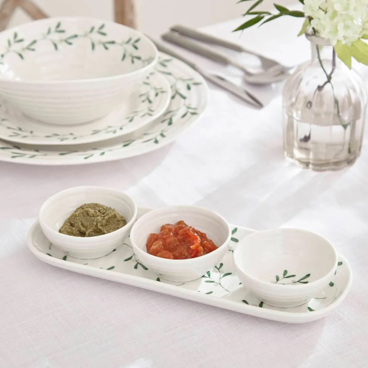 Portmeirion Sophie Conran Mistletoe 3 Bowl & Tray Set Fashion
